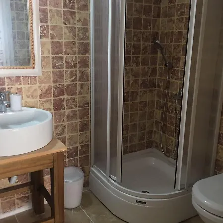 Cafe Piano Alacati Bed & Breakfast Çeşme